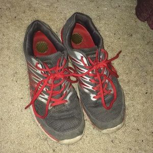 Athletic/running shoes